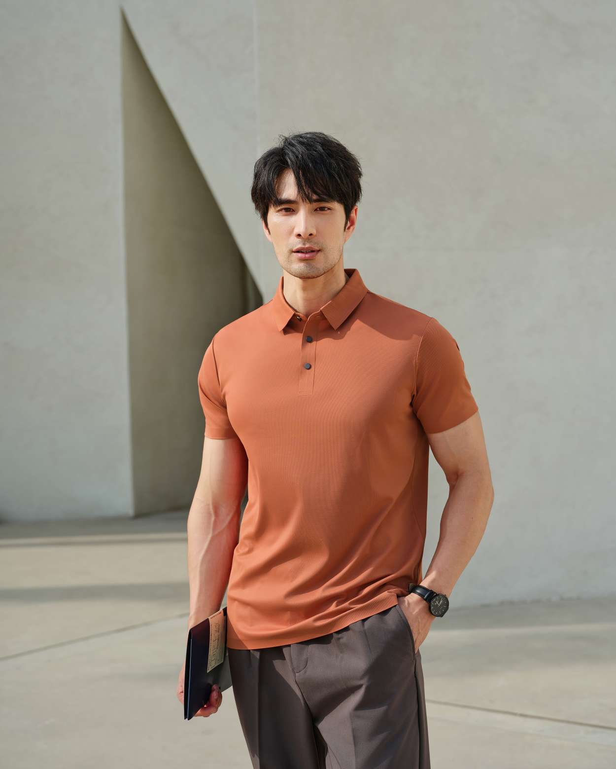 Cross-border high-quality 5A200 brocade ammonia seamless solid color round neck seamless, high-end quick-drying ice cool silk men's short-sleeved, high-end occasion men's casual wear, comfortable, breathable and fashionable new style detail image 17