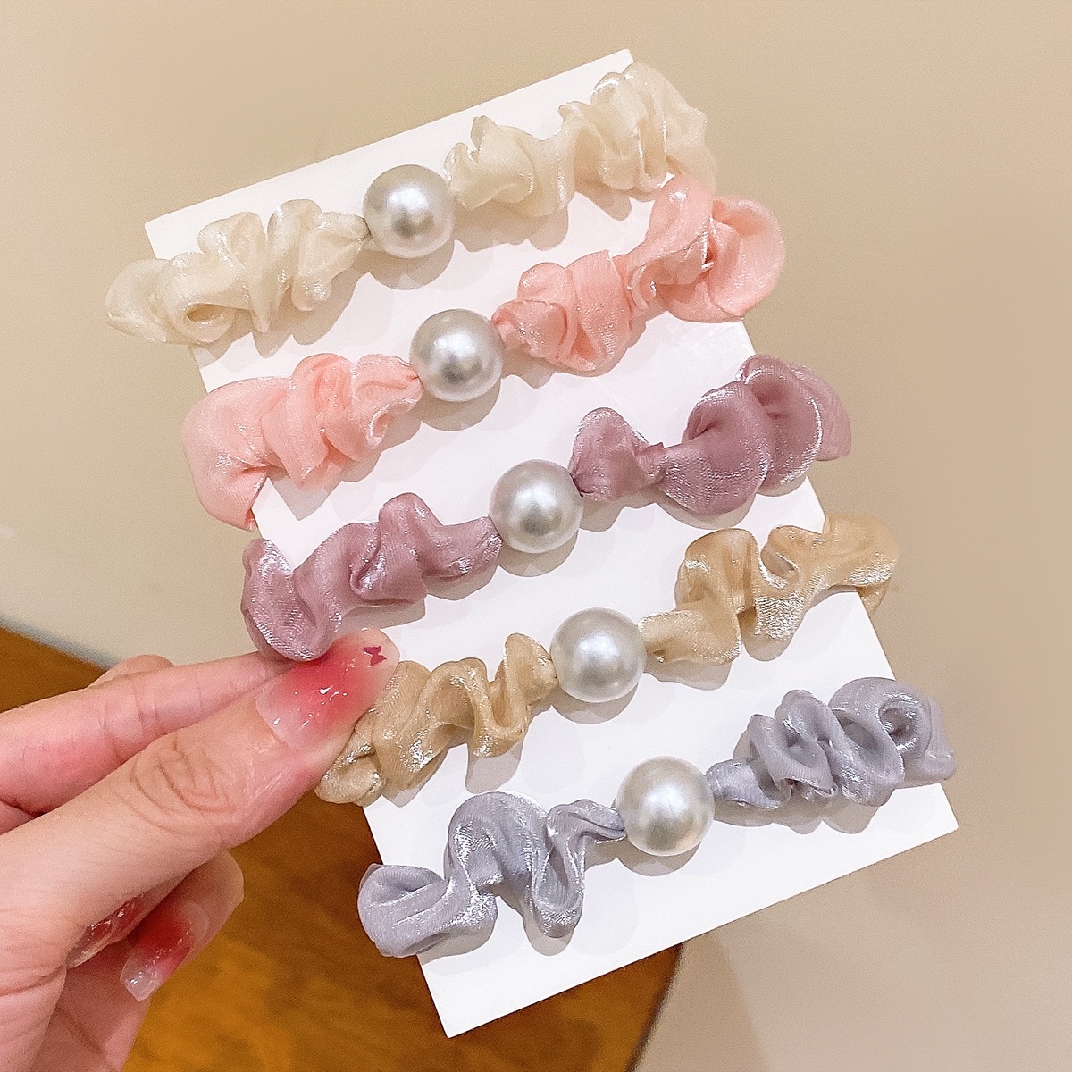Korean-style super fairy organza imitation pearl hair bands, hair ties, high-end hair accessories, bun hair ties, and leather bands detail image 6