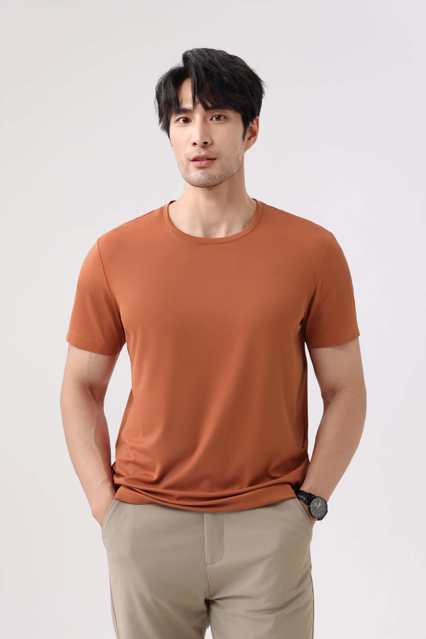 Cross-border high-quality 5A100 brocade ammonia seamless solid color round neck seamless, high-end quick-drying ice cool silk men's short-sleeved, high-end occasion men's casual wear, comfortable, breathable and fashionable new style detail image 18