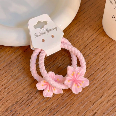 A simple and fashionable Korean-style headwear with a hair band for women. A new Korean-style headwear with a hair band for women