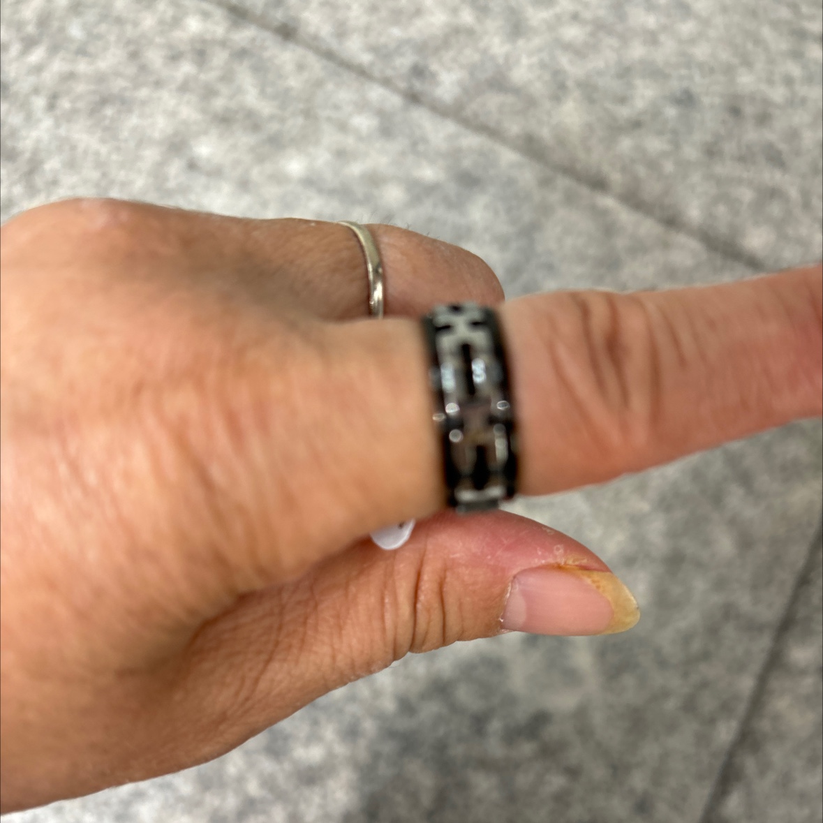 不锈钢保色转动戒指，，独特设计中古风格 璀璨光泽 精致男女士同款戒指产品图