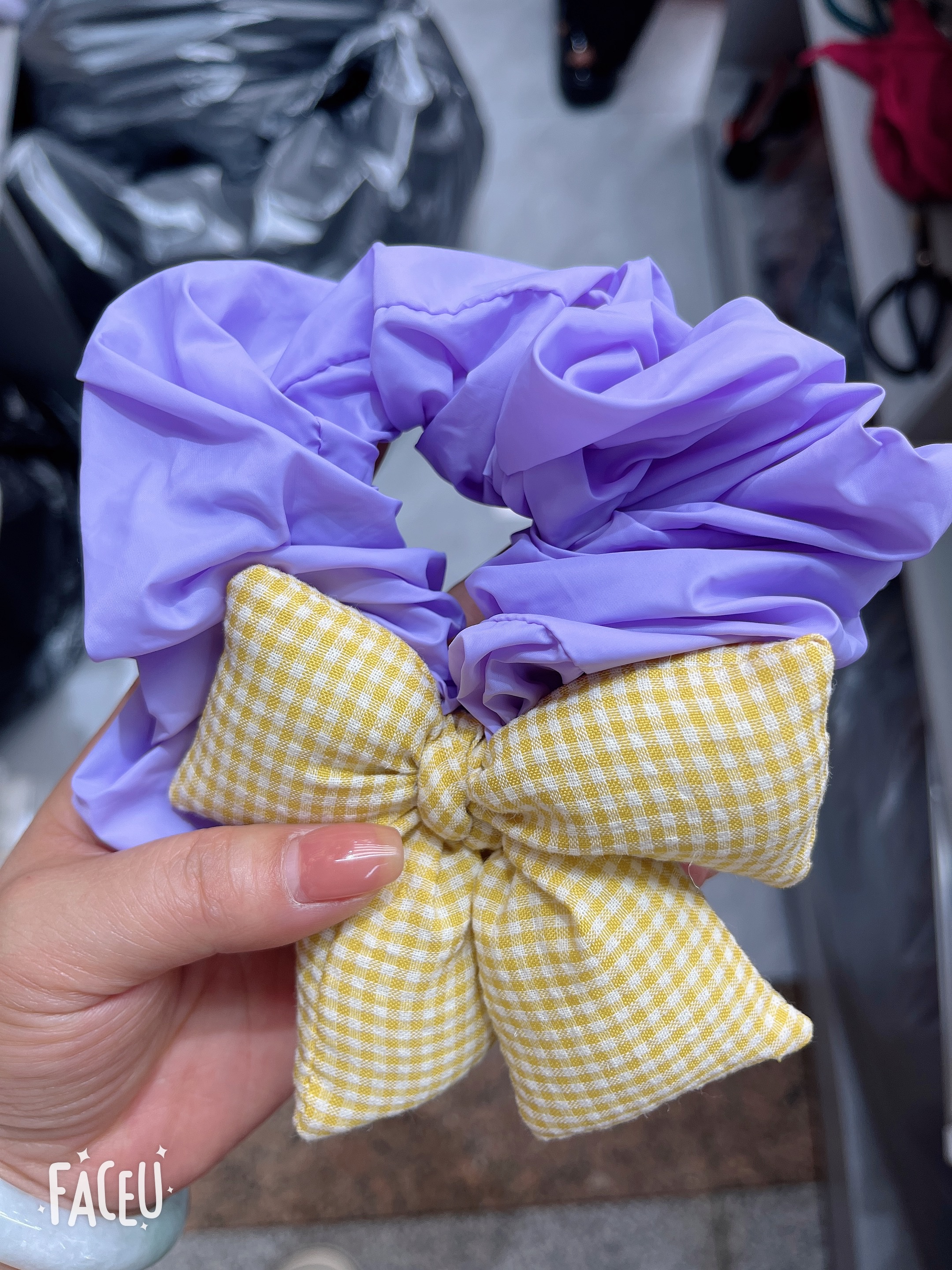 Korean-style fashionable, simple and trendy checked bow tie large intestine hair band, available in multiple colors Specification image