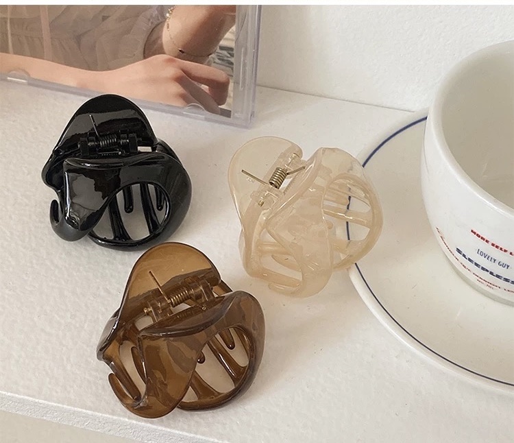 Korean high ponytail magic tool, fixed Maillard grappling clip hair accessory, small autumn and winter updo hair clip headwear, invisible woman