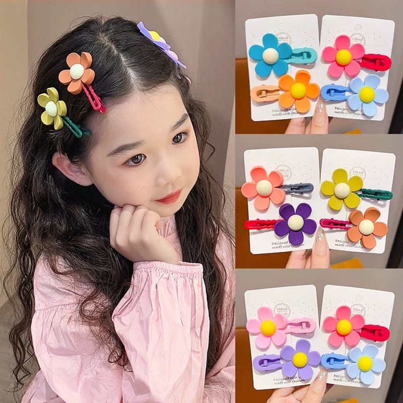 The Furniture brand's plush headwear and rubber bands are cute in style, simple and fashionable. The hair accessories are soft, comfortable, durable and won't damage your hair Specification image