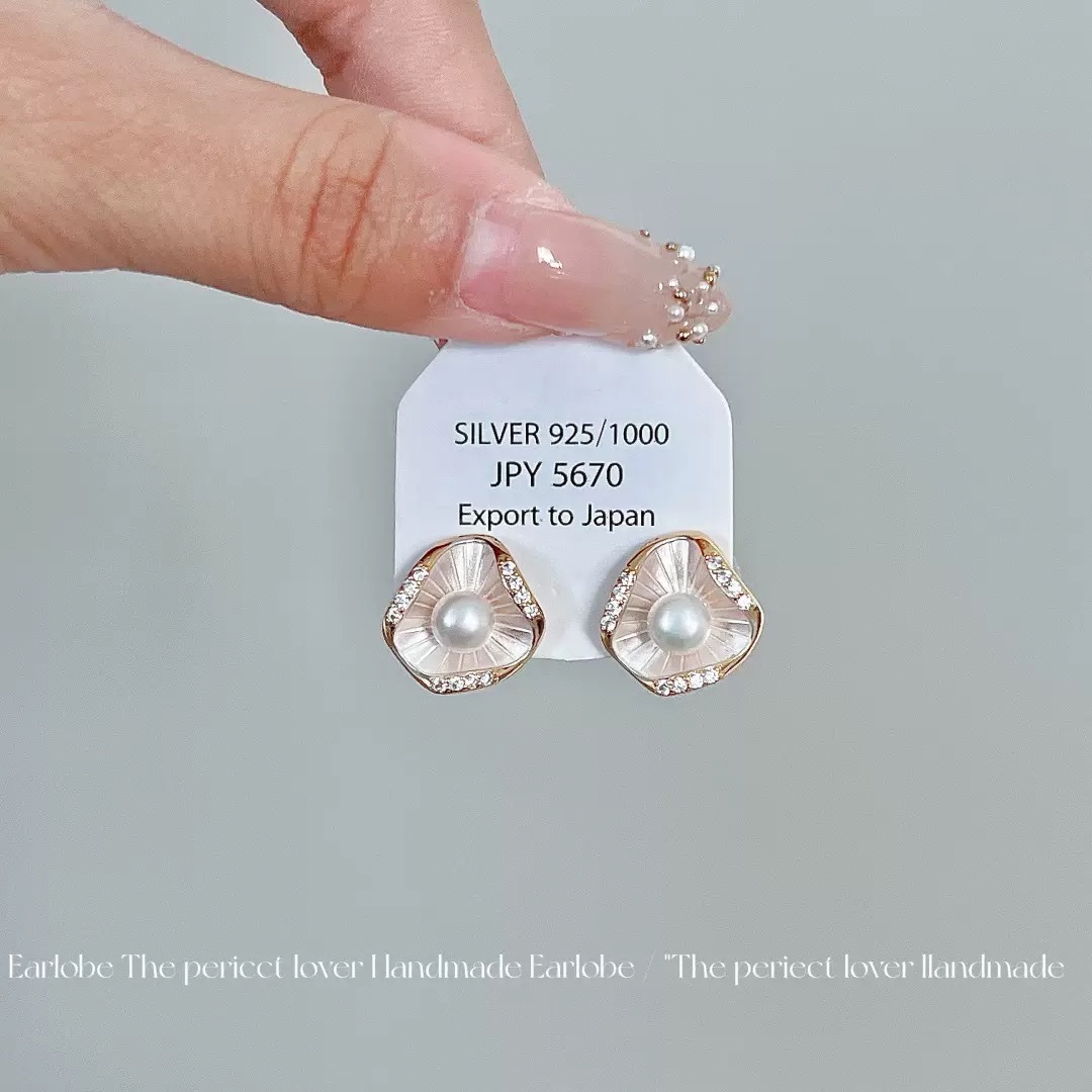 Yabidai Classic Beauty New Chinese style freshwater Pearl Zircon stud earrings, fairy-like high-end feel, 2025 new light luxury and versatile earrings detail image 3