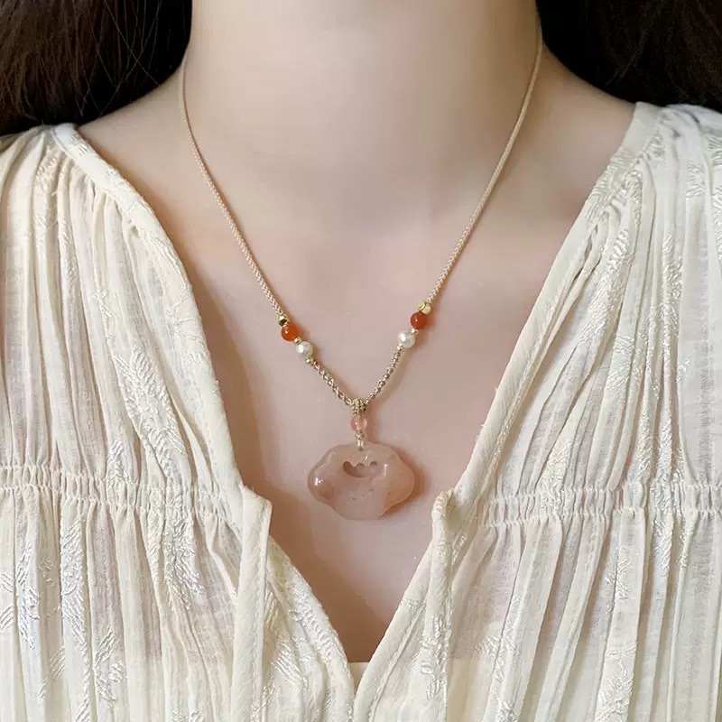 2025 New Chinese-style Xiangyun Ruyi Lock necklace for women, light luxury, niche collarbone chain pendant, braided rope pink necklace details Picture
