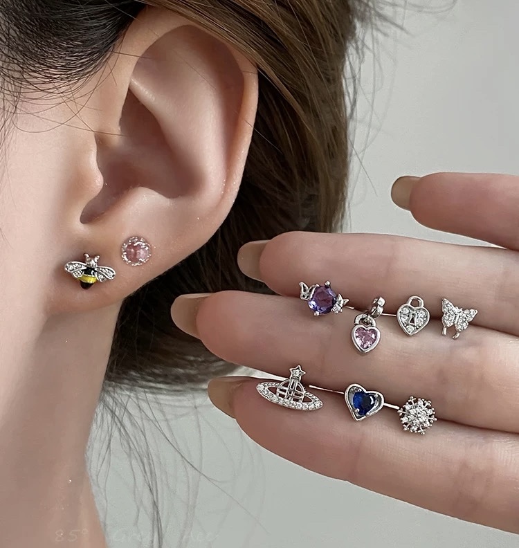 轻奢高级感医用钛钢耳骨钉女超闪锆石平底耳蜗钉养耳洞耳钉耳饰品