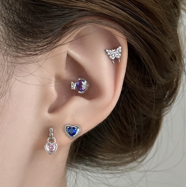 Light luxury and high-end medical titanium steel ear bone nails, women's super flash zircon flat bottom cochlear nails, ear hole ear nails, ear accessories details Picture