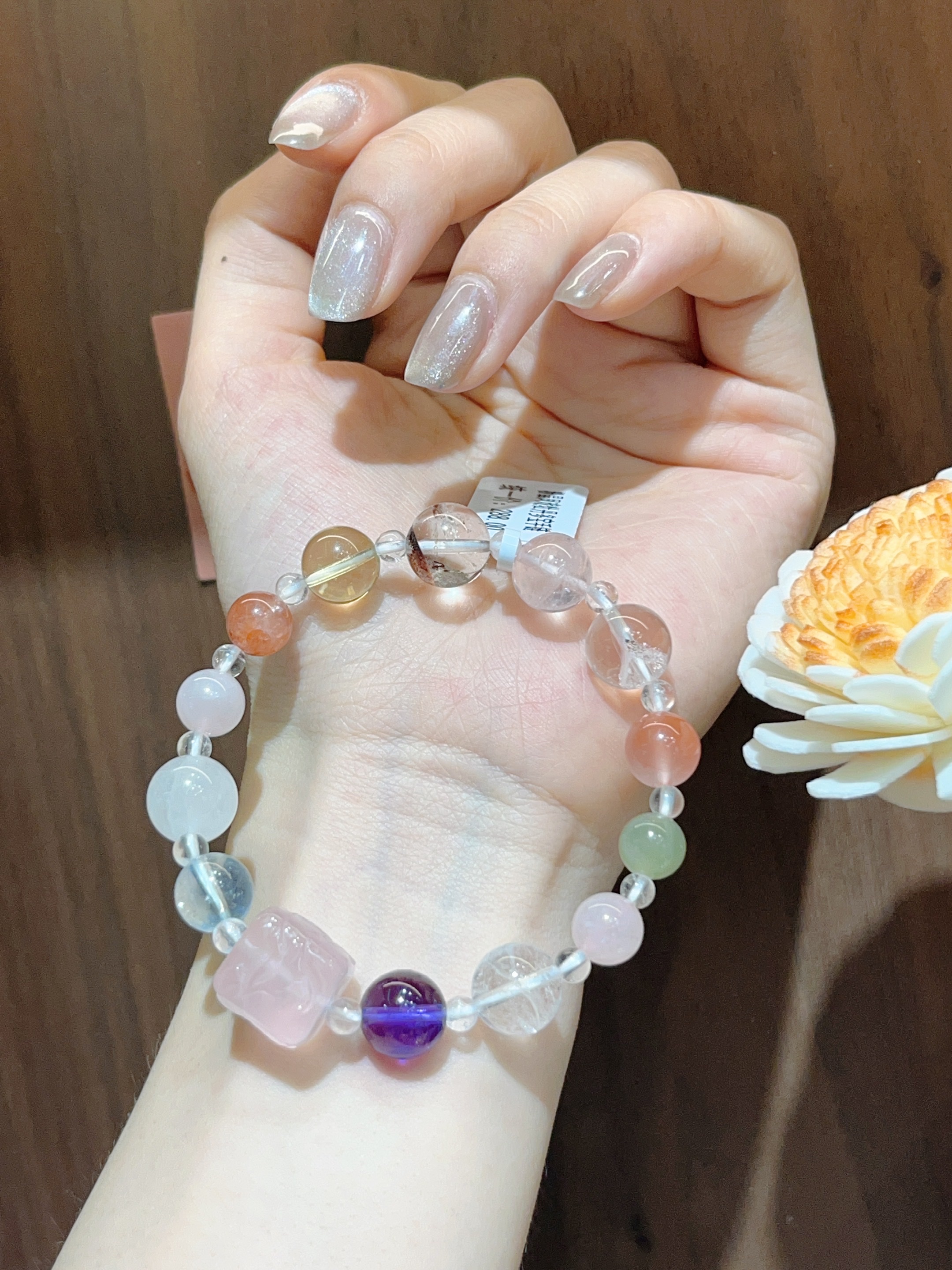 太爱这个手串了！！🌈🌈🌈
富家千金同款|粉水晶牡丹多宝手串
“唯有牡丹真国色，花开时节动京城产品图