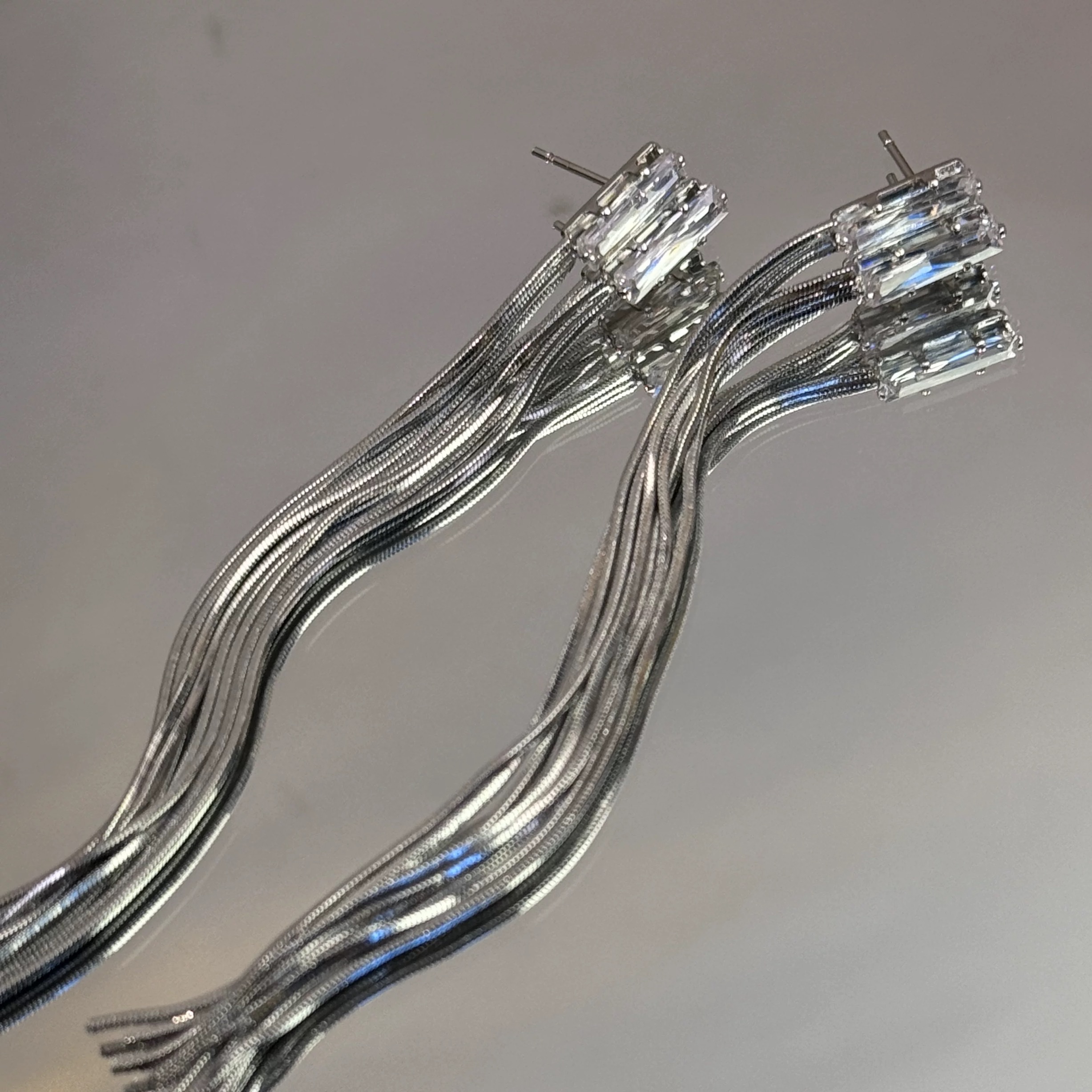 珍珠耳环烧焊工艺 精致饰品 女士时尚耳饰 独特设计耳环礼物白底实物图