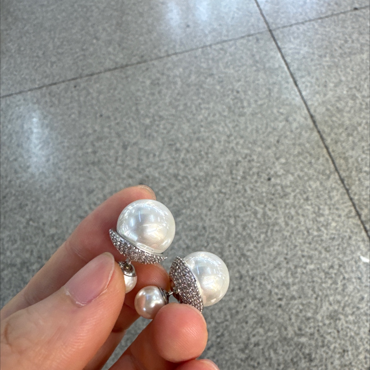 烧焊工艺珍珠耳环 优雅饰品 精致耳饰 时尚女士简约大气耳环设计产品图