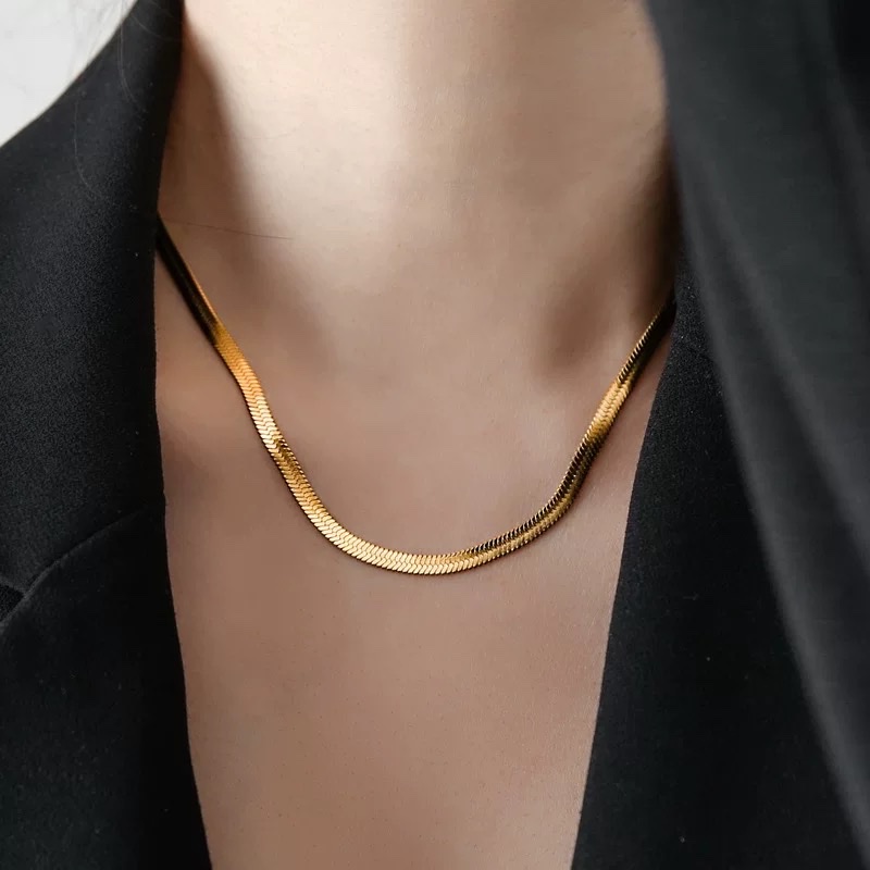 瑞丽时尚韩版简约水晶吊坠项链 优雅女士首饰配件 闪耀光泽 高档气质款