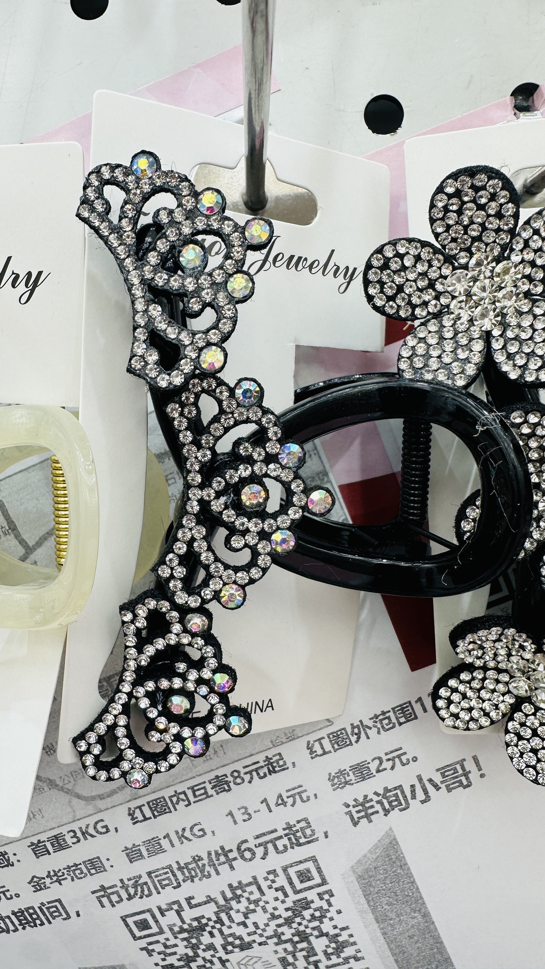 亚克力饰品儿童发饰 发夹头饰 精美可爱 环保材质 不伤发质 安全耐用发夹产品图