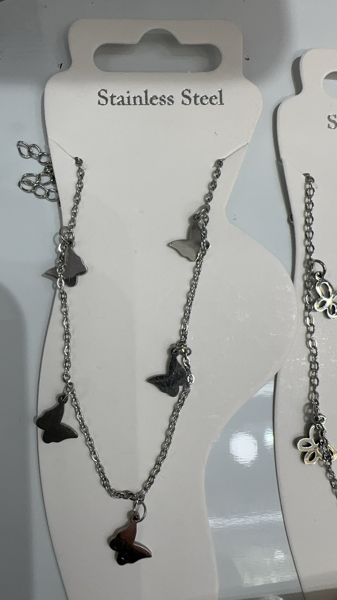 蝴蝶结锌合金戒指女滴釉款 合金吊坠手串石装饰 独特设计时尚饰品新款上市产品图