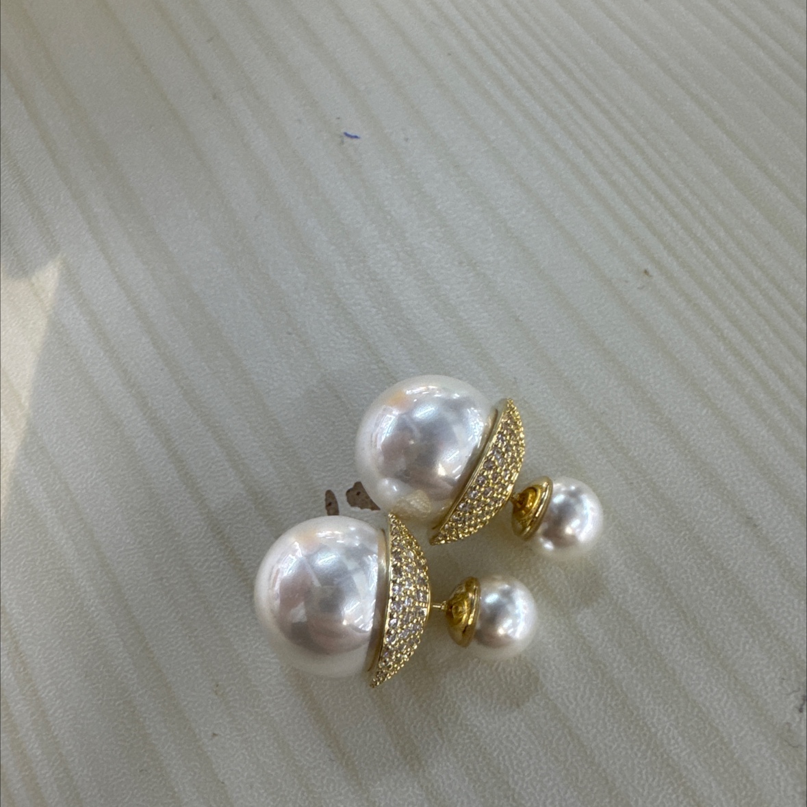 珍珠耳环烧焊工艺 高级感饰品 女士优雅耳饰 简约时尚耳环礼