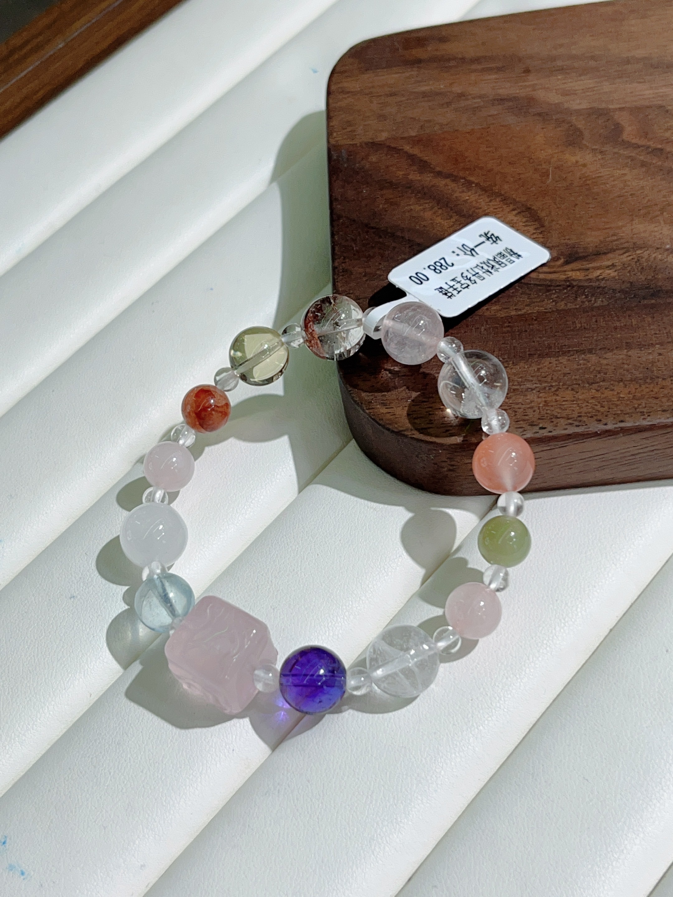 太爱这个手串了！！🌈🌈🌈
富家千金同款|粉水晶牡丹多宝手串
“唯有牡丹真国色，花开时节动京城细节图