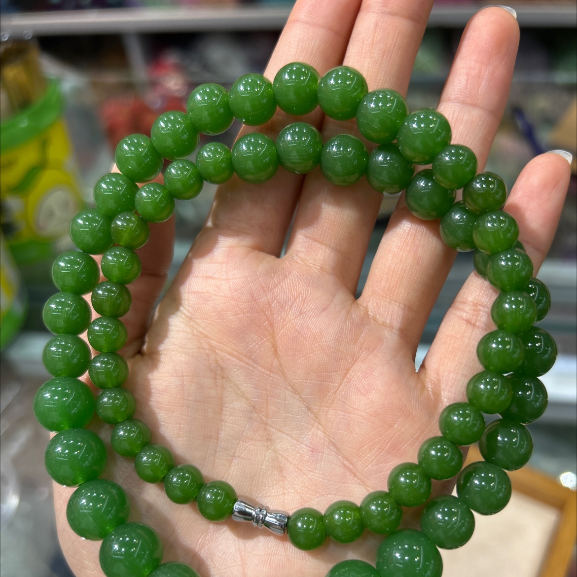 和田碧玉项链，妈妈链，旅游地摊畅销产品塔链工厂批发项链白底实物图