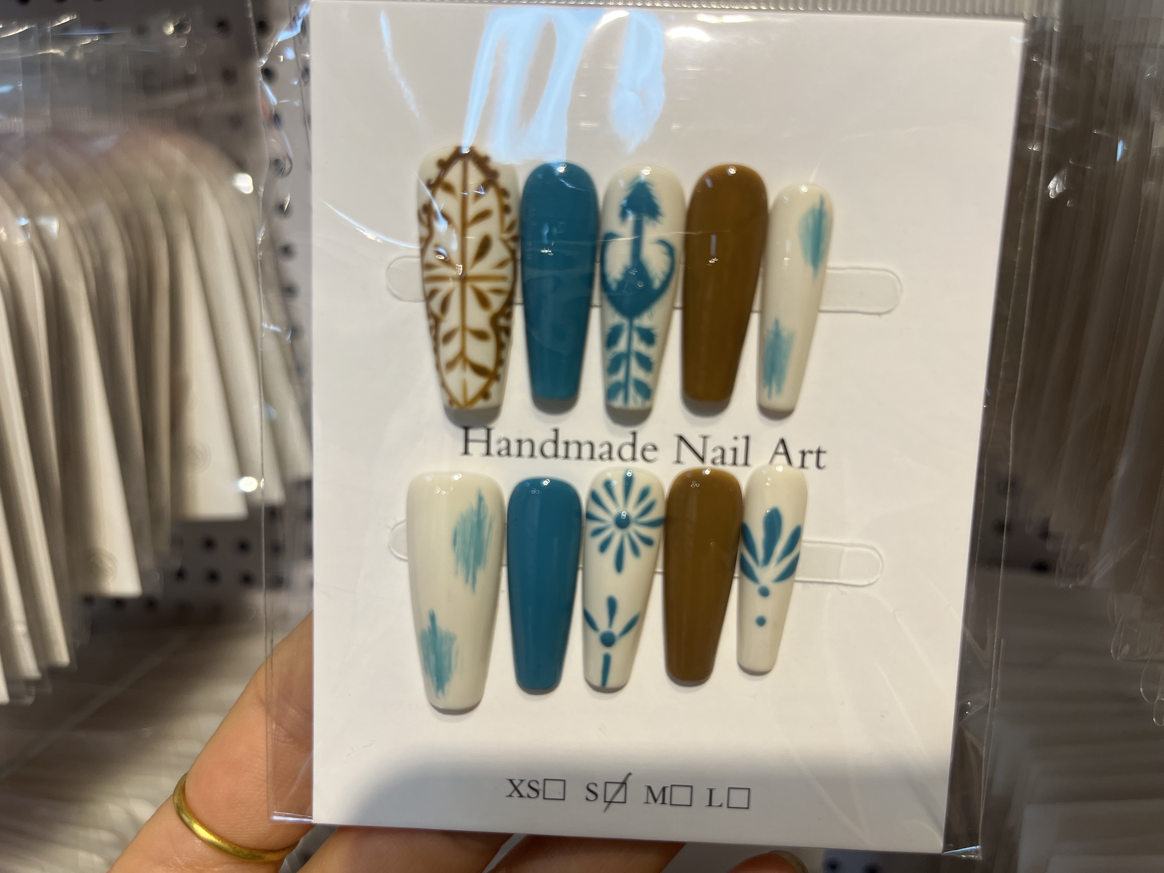 Pure handcrafted nail art, hand-painted nail art, ethnic style nail art, Chinese style nail art, wearable nail, finished wearable nail details Picture