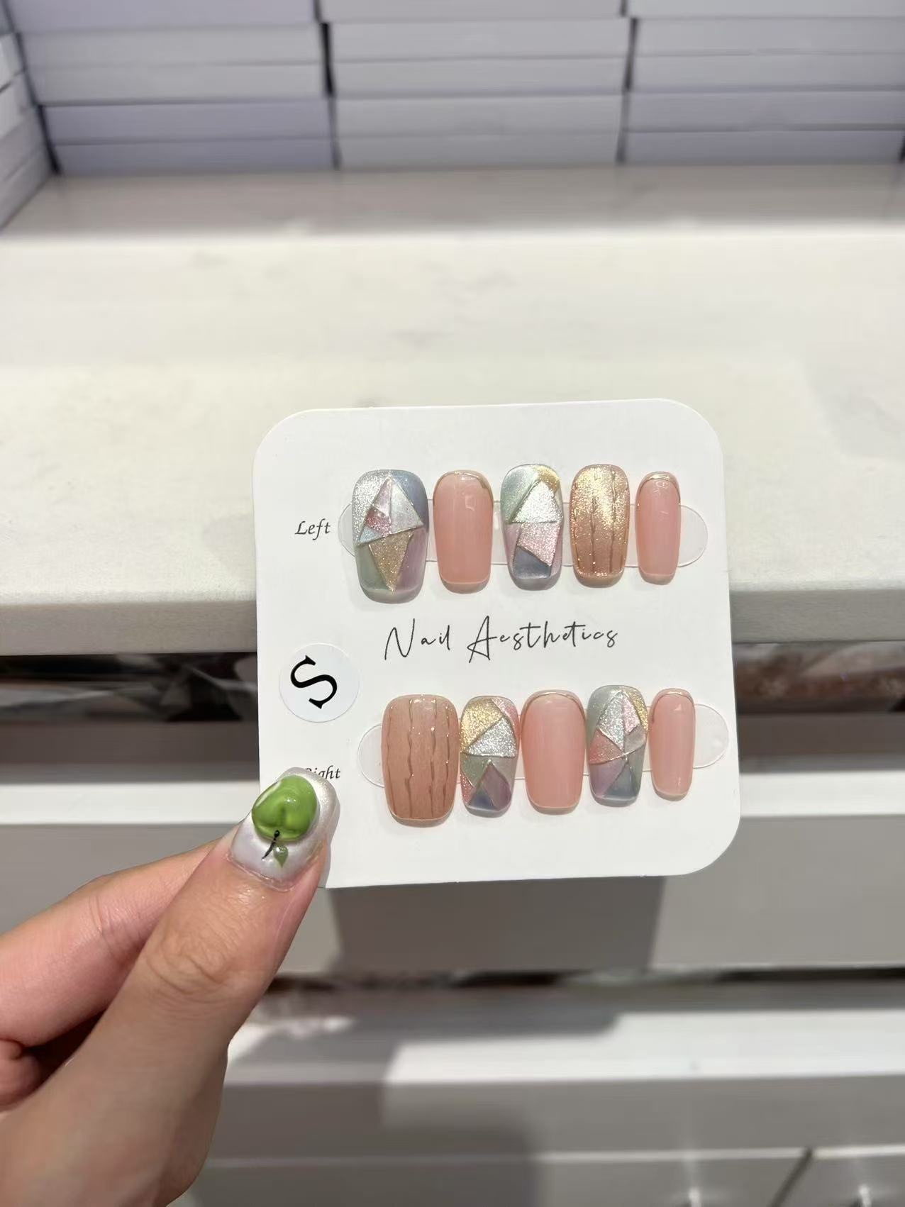 Fashionable wearable nail art, wearable nail plate design, finished nail art, wearable nail set, personalized nail decoration