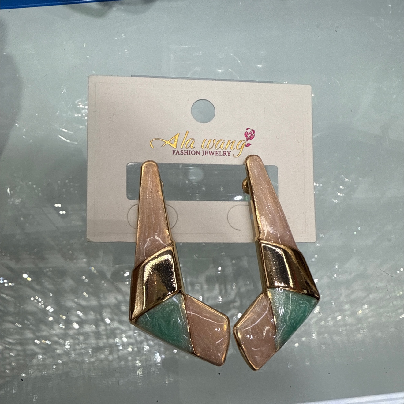 珍珠耳环烧焊工艺 高级感饰品 耳饰女款 简约时尚耳环 高质量耳饰新款推荐