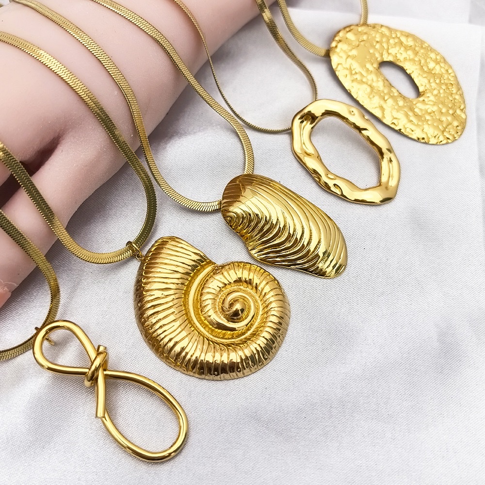 欧美时尚流行不锈钢18K镀金螺纹项链海滩度假风夸张海螺吊坠项链