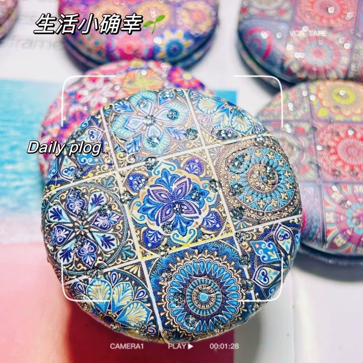 Mini mirror with Xinjiang ethnic style, women's portable makeup mirror, small, cute, portable, foldable, handheld, double-sided Xinjiang pattern museum, ethnic style, almond wood pattern mirror, portable makeup mirror, cute, portable, foldable, Xinjiang ethnic detail image 9