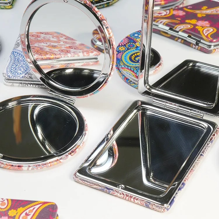 Mini mirror with Xinjiang ethnic style, women's portable makeup mirror, small, cute, portable, foldable, handheld, double-sided Xinjiang pattern museum, ethnic style, almond wood pattern mirror, portable makeup mirror, cute, portable, foldable, Xinjiang ethnic detail image 2