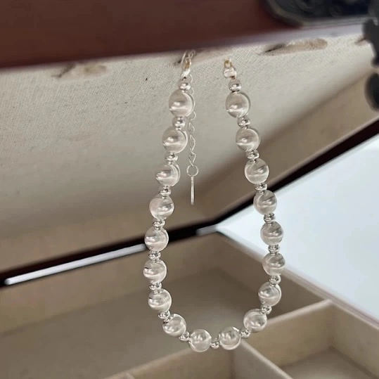 Cat-eye brushed finish all-in-one high-end bracelet, sparkling beaded bracelet, niche and versatile bracelet with extension chain detail image 4