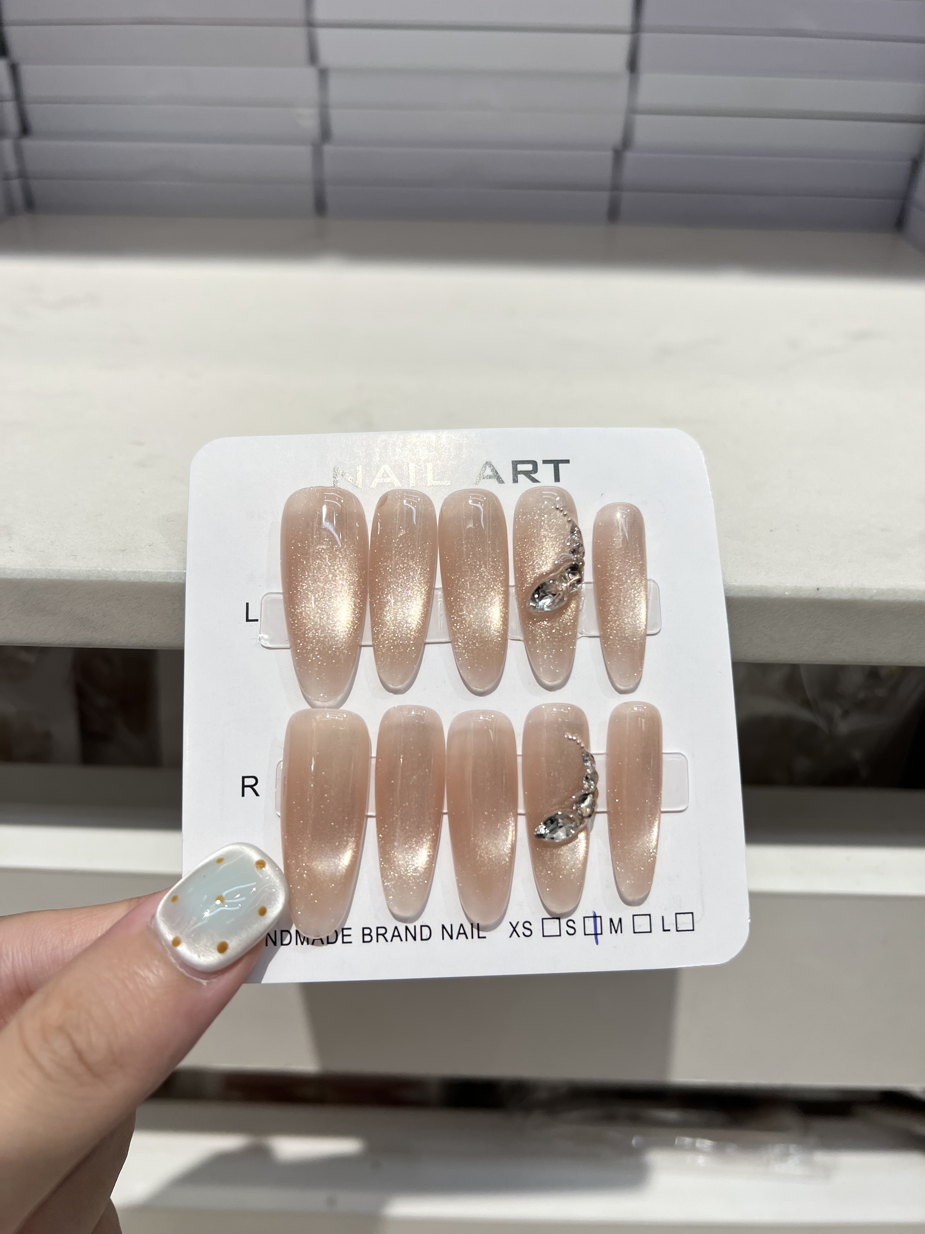 Fashionable wearable nail art product, wearable nail plate set, disposable wearable nail, personalized design, the choice of nail art enthusiasts