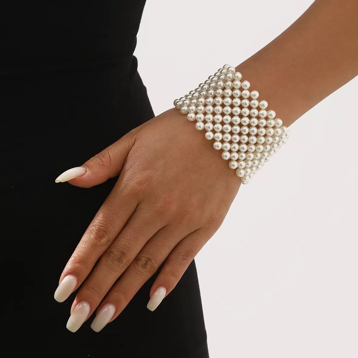 Fashion girl jewelry cross-border Instagram same style wide and elegant elastic bracelet, women's fashion style pearl imitation hand-woven bracelet