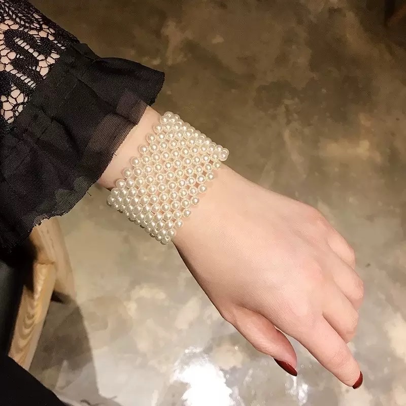 跨境ins同款宽版气质弹力手链女 时尚风仿珍珠手工编织手环厂家直销产品图