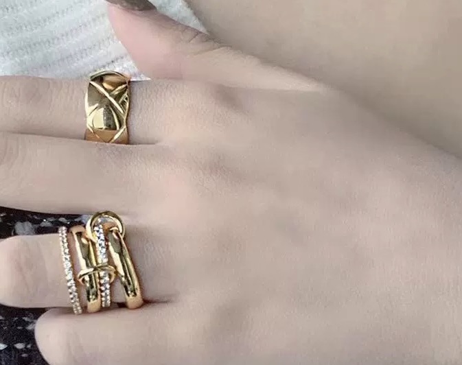 New top-color jewelry, a trendy self-made micro-set zirconium diamond ring, chic and cold style, a unique European and American ring for dancing details Picture