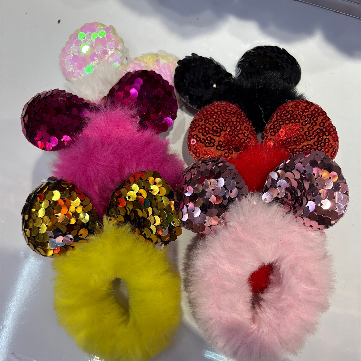 时尚流行亮片兔耳朵毛毛圈，超萌女孩毛毛兔耳朵发圈