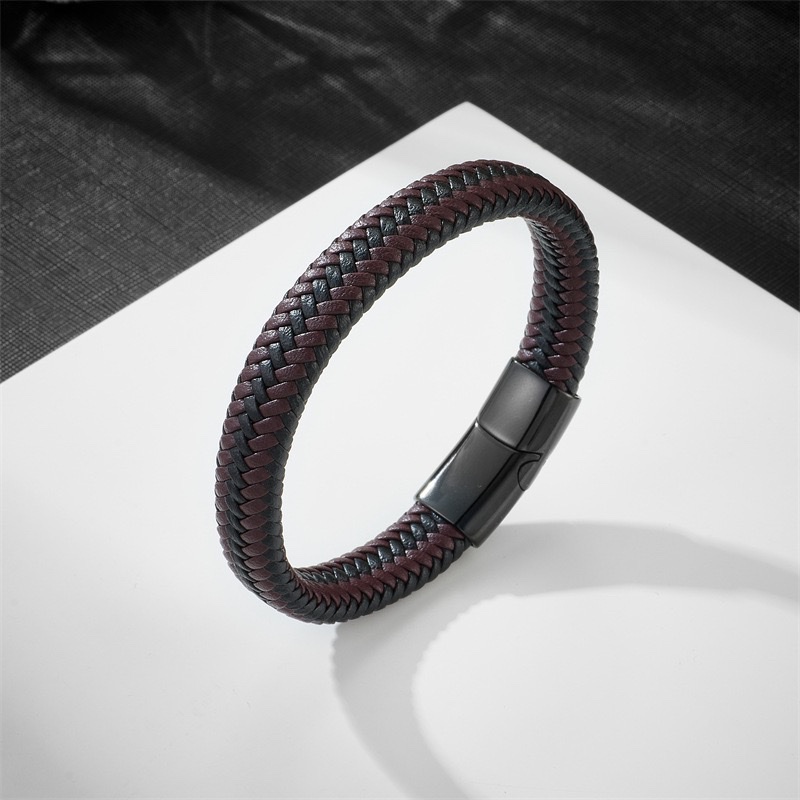 Cross-border men's brown and black leather rope bracelet, simple magnetic buckle leather bracelet, European and American foreign trade men's accessories details Picture