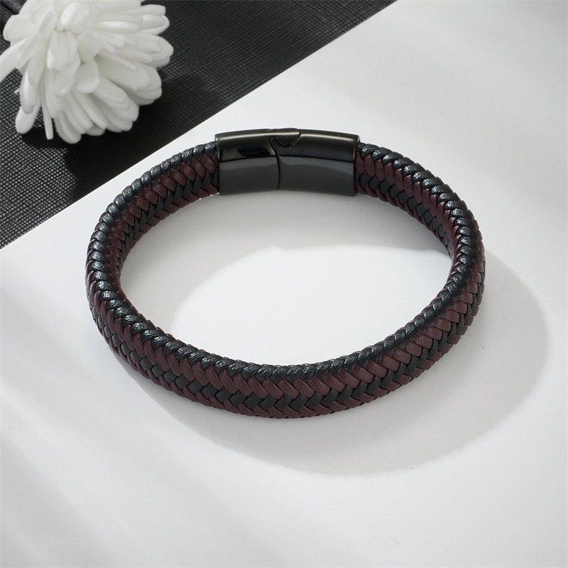 Cross-border men's brown and black leather rope bracelet, simple magnetic buckle leather bracelet, European and American foreign trade men's accessories Specification image