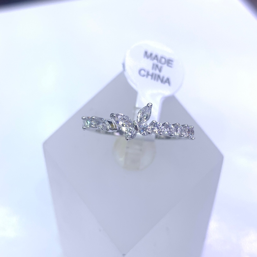 Colored zircon ring 2025 new butterfly ring zircon copper material simple, elegant and exquisite silver butterfly 🦋