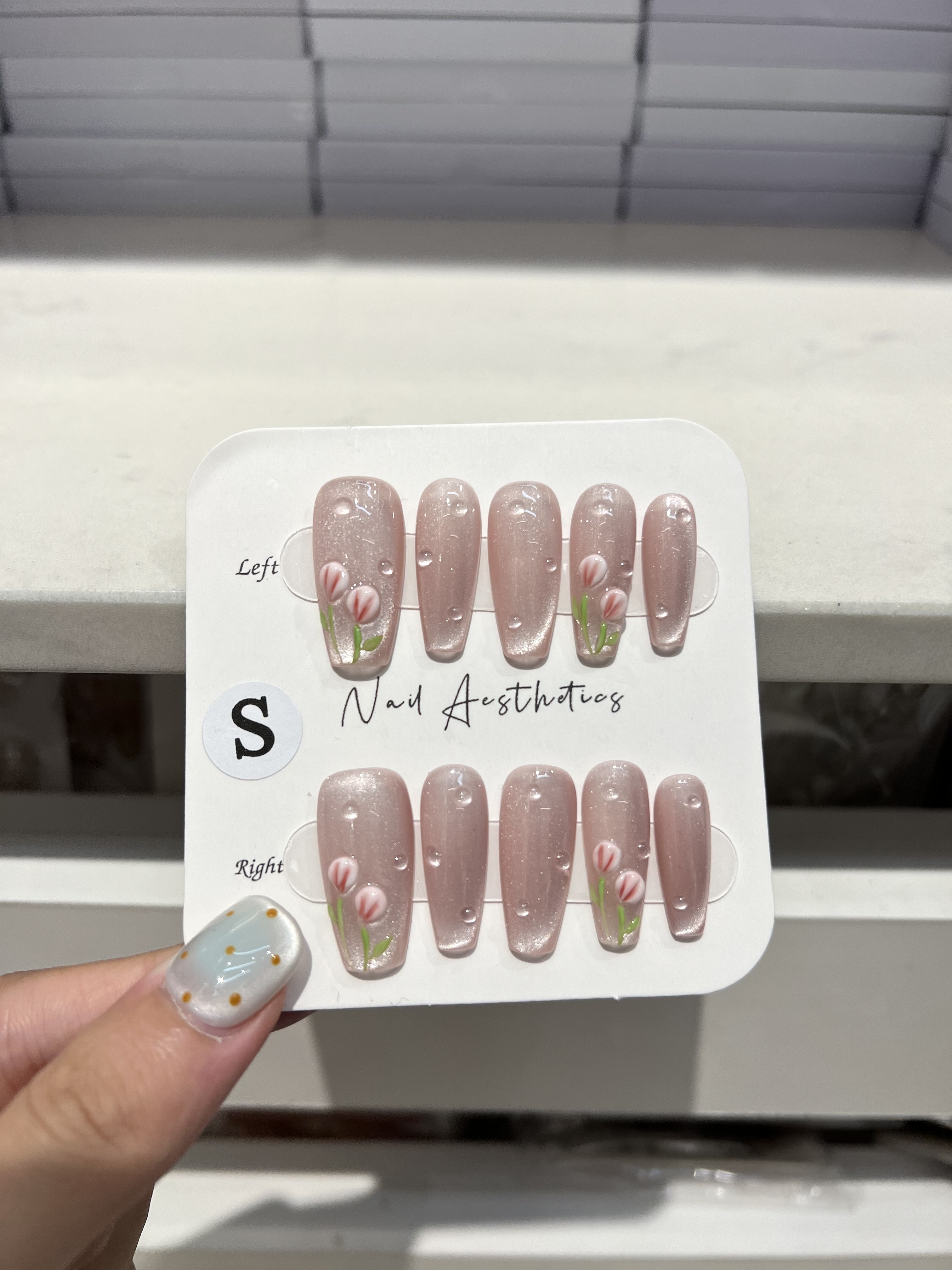 Fashionable wearable nail, essential for manicure, handcrafted nail pieces, nail decoration, nail beautification, fingertip beautification