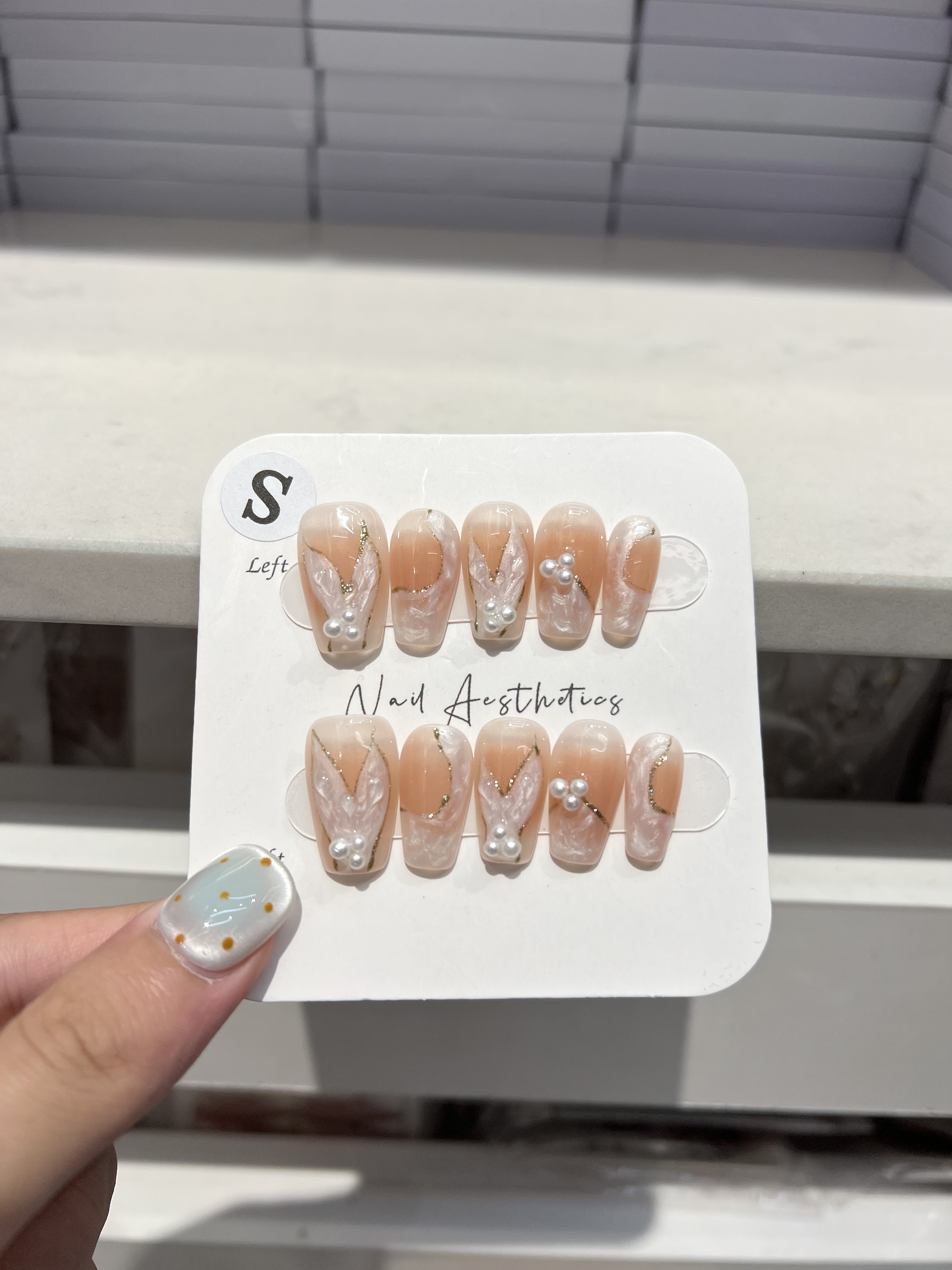 Fashionable wearable nail art set, wearable nail plate finished product set, one-time wear, client quick nail art new trend