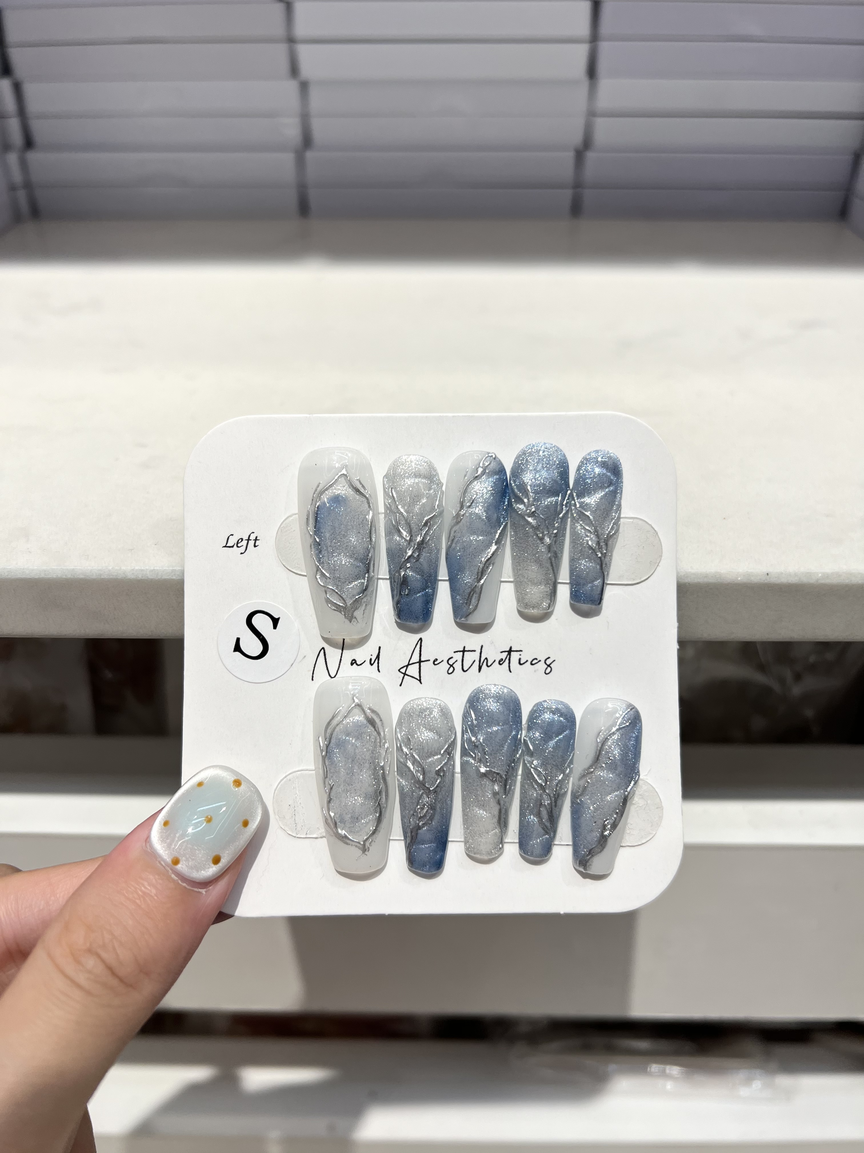 Fashionable wearable nails are essential for manicure. Wearable nail pieces are finished manicure products. Personalized design of wearable nails easily creates a new trend in manicure