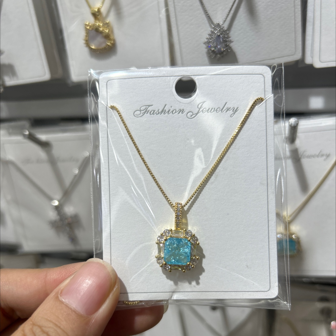 精致银铜饰优雅珍珠吊坠 高贵女士首饰 简约时尚配饰项链