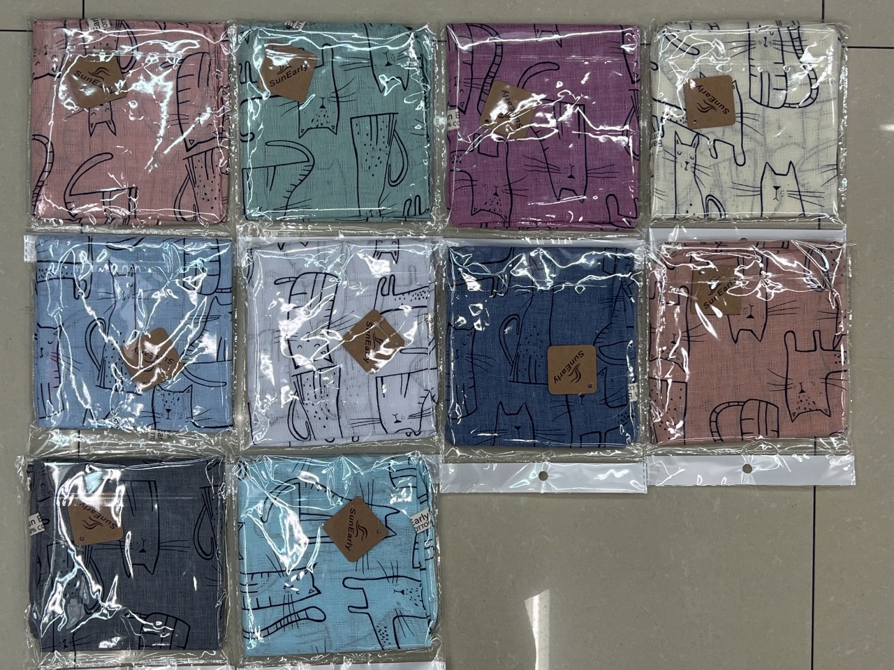 60 small square towels, 100% cotton detail image 2