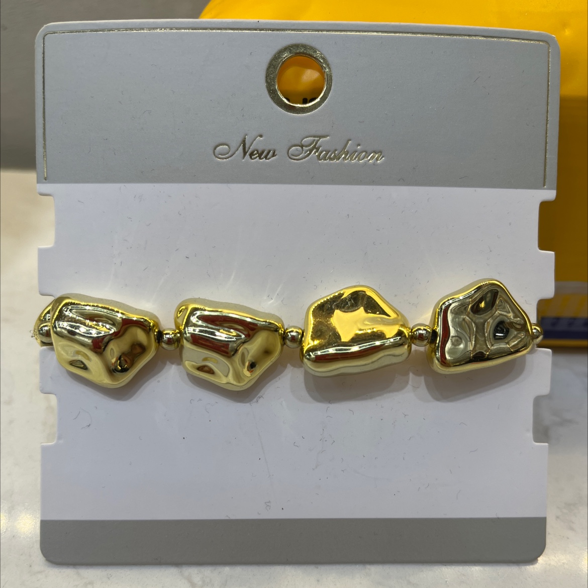 Electroplated gold Ins-style bracelet, irregular-shaped uv gold fashionable beaded bracelet, elastic bracelet Specification image