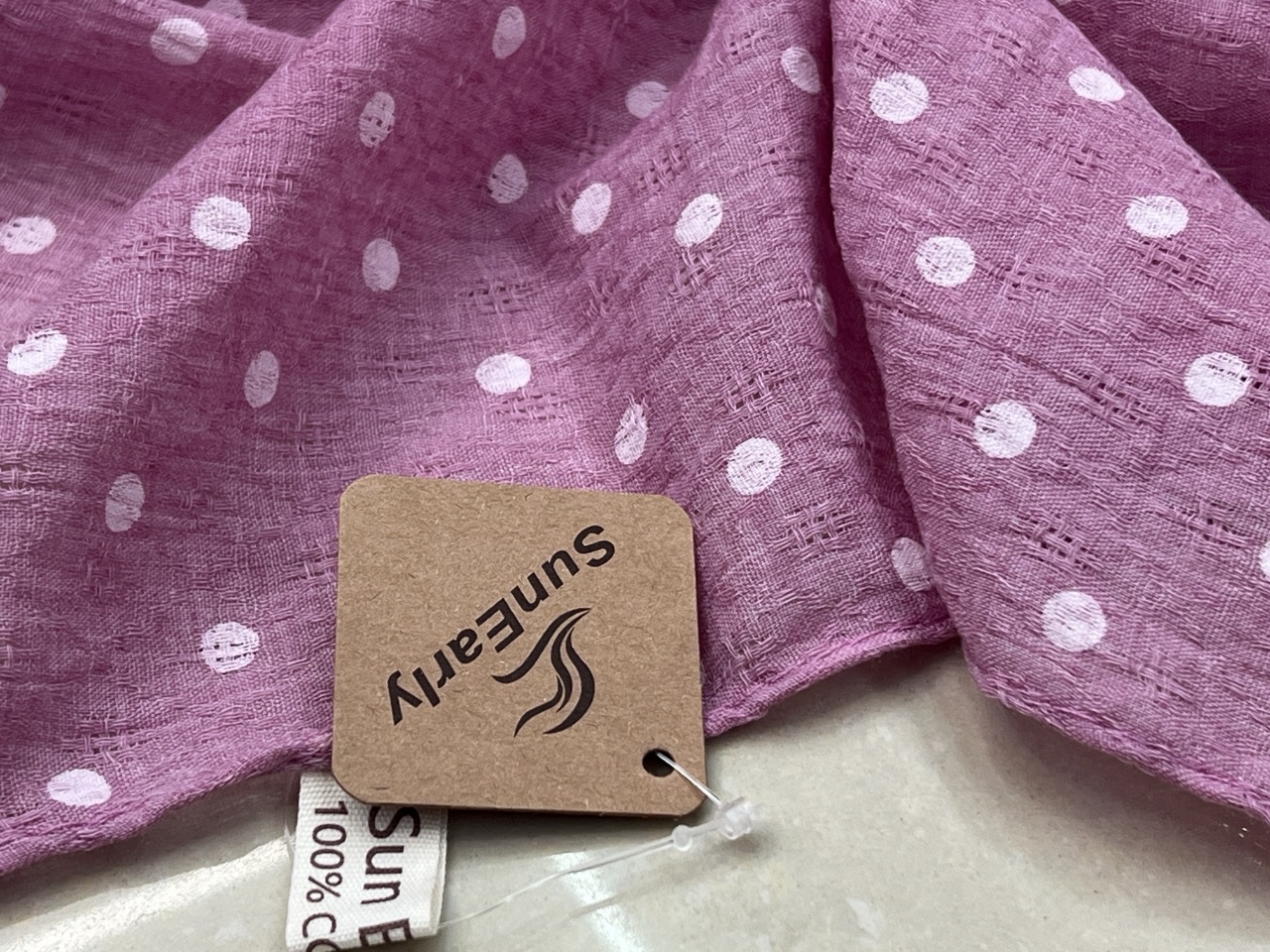 60 small square towels, 100% cotton Application Scenario