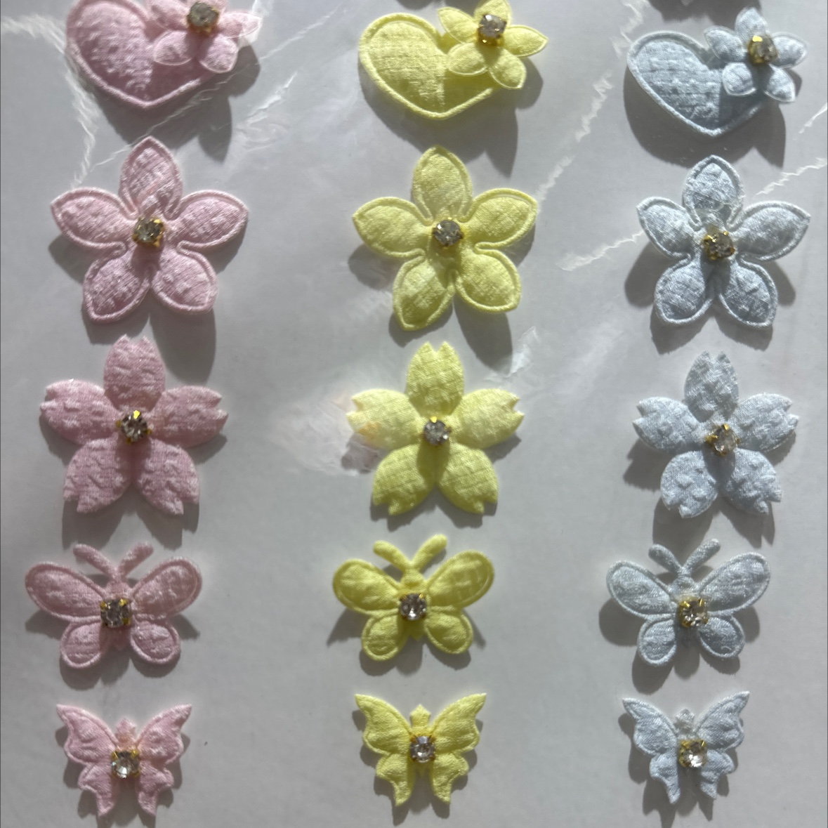 超声波压花花朵蝴蝶饰品配件DIY头饰饰品玩具服饰饰品服装配件首饰礼品包装装饰用品包装辅料白底实物图