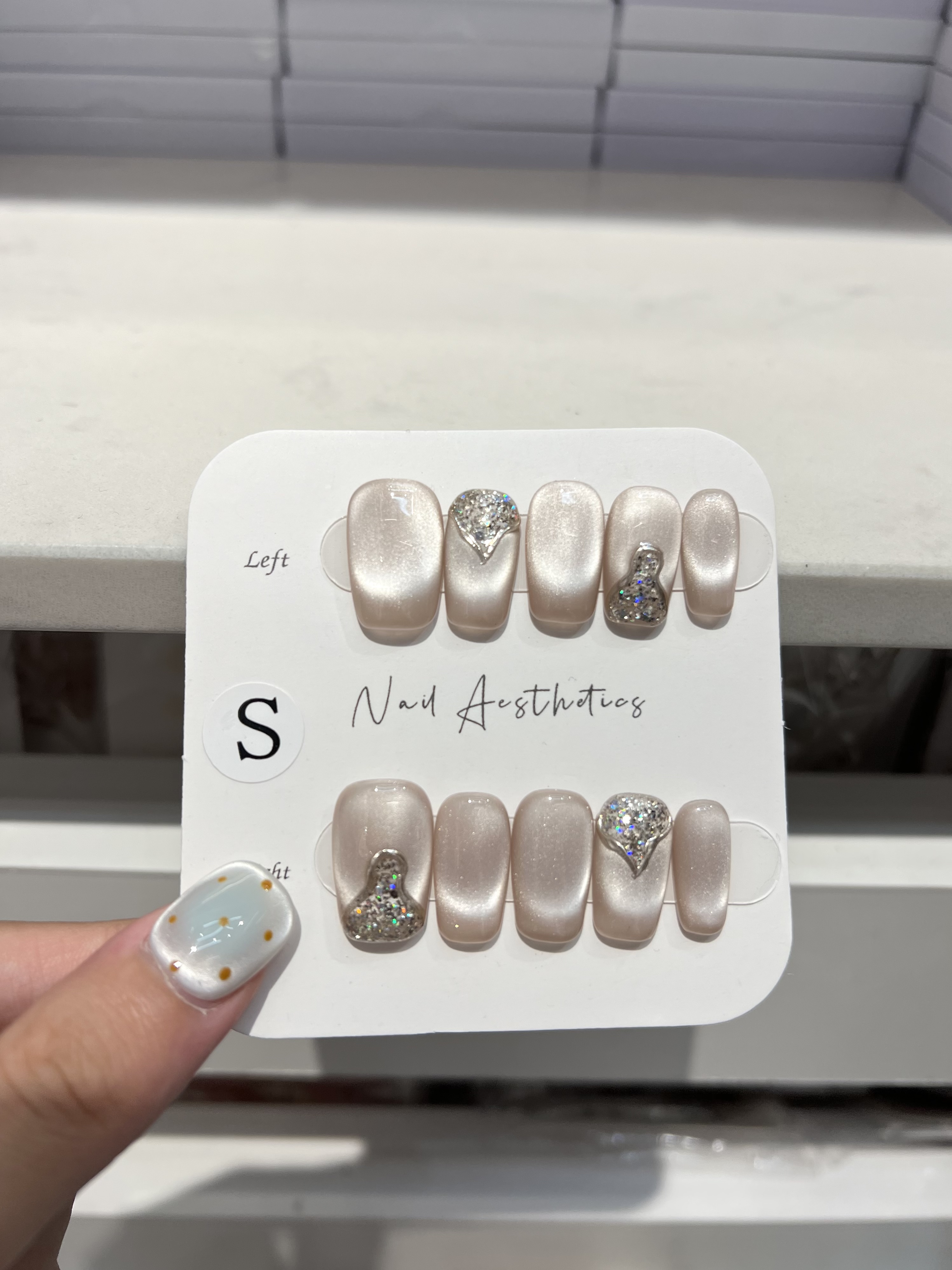 Fashionable wearable nail art set, wearable nail finished product package, wearable nail pieces, DIY nail art tools, Handmade DIY wearable nail art tool set