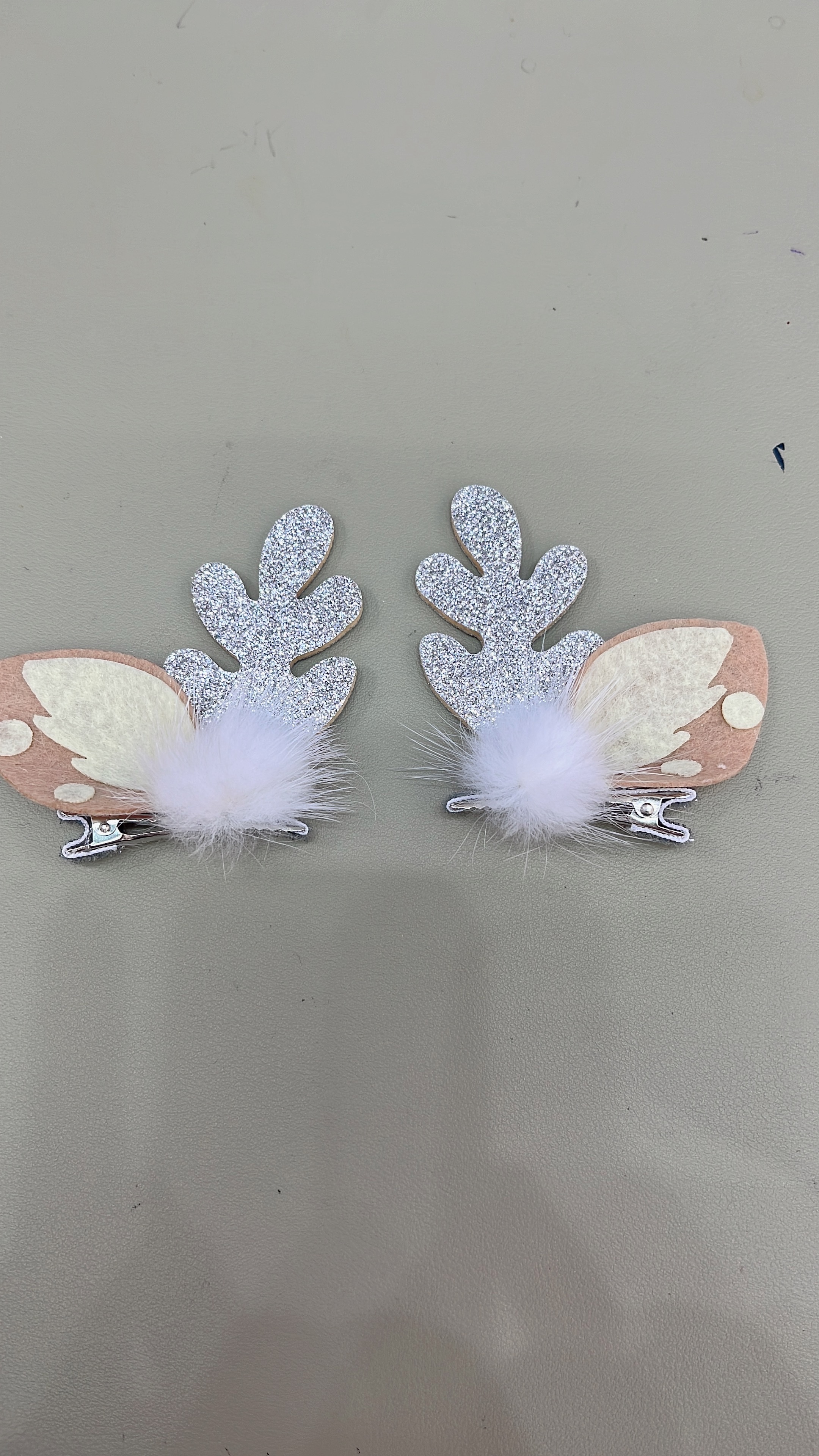 The new popular Christmas reindeer antler hair clips, side clips, hair accessories, hair bands, headwear, children's top clips, hair clips and hair accessories from Deer Antler