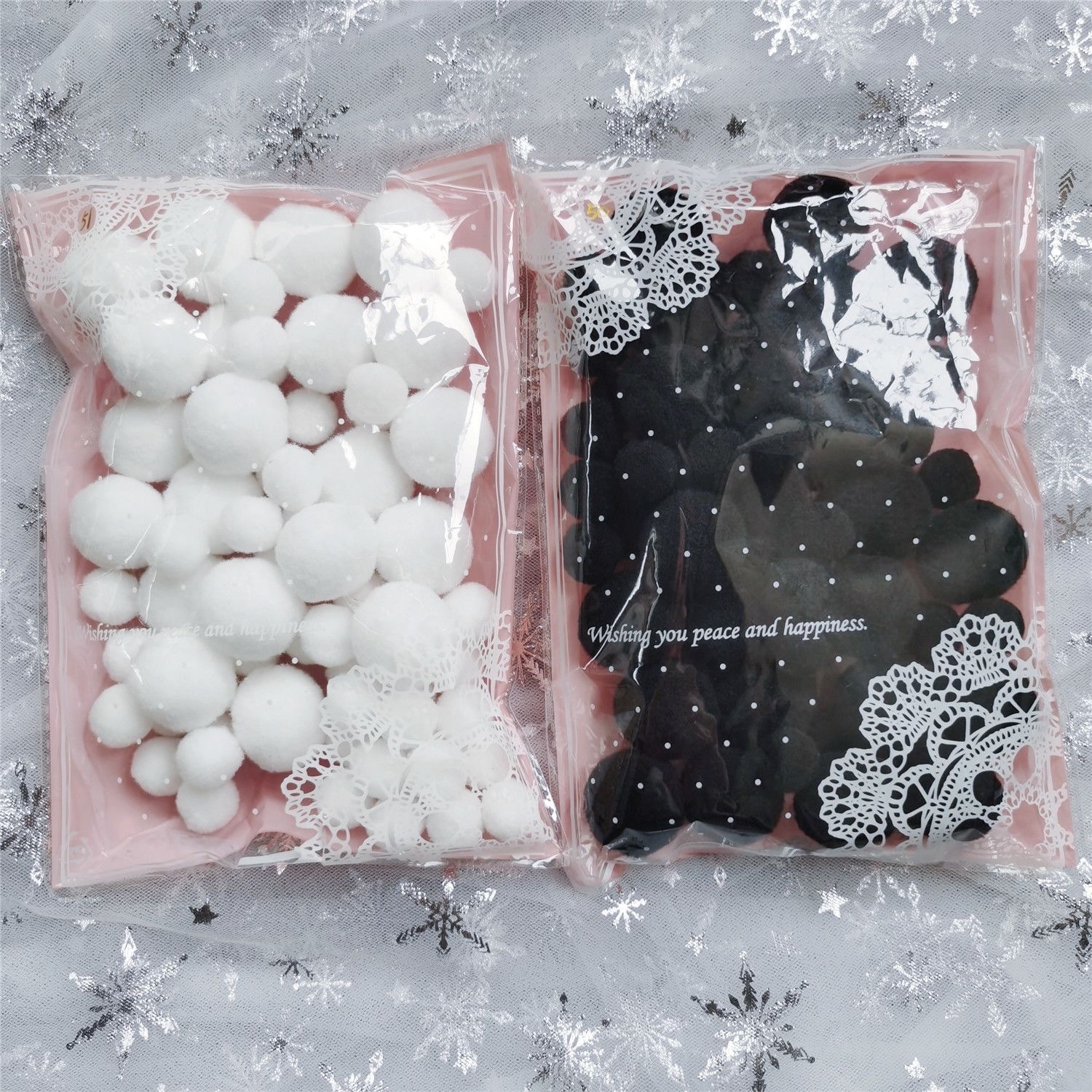 Free shipping + Pain-filled hairball, cute anime 2D accessory decoration combination, hairball set, high elasticity ball detail image 4