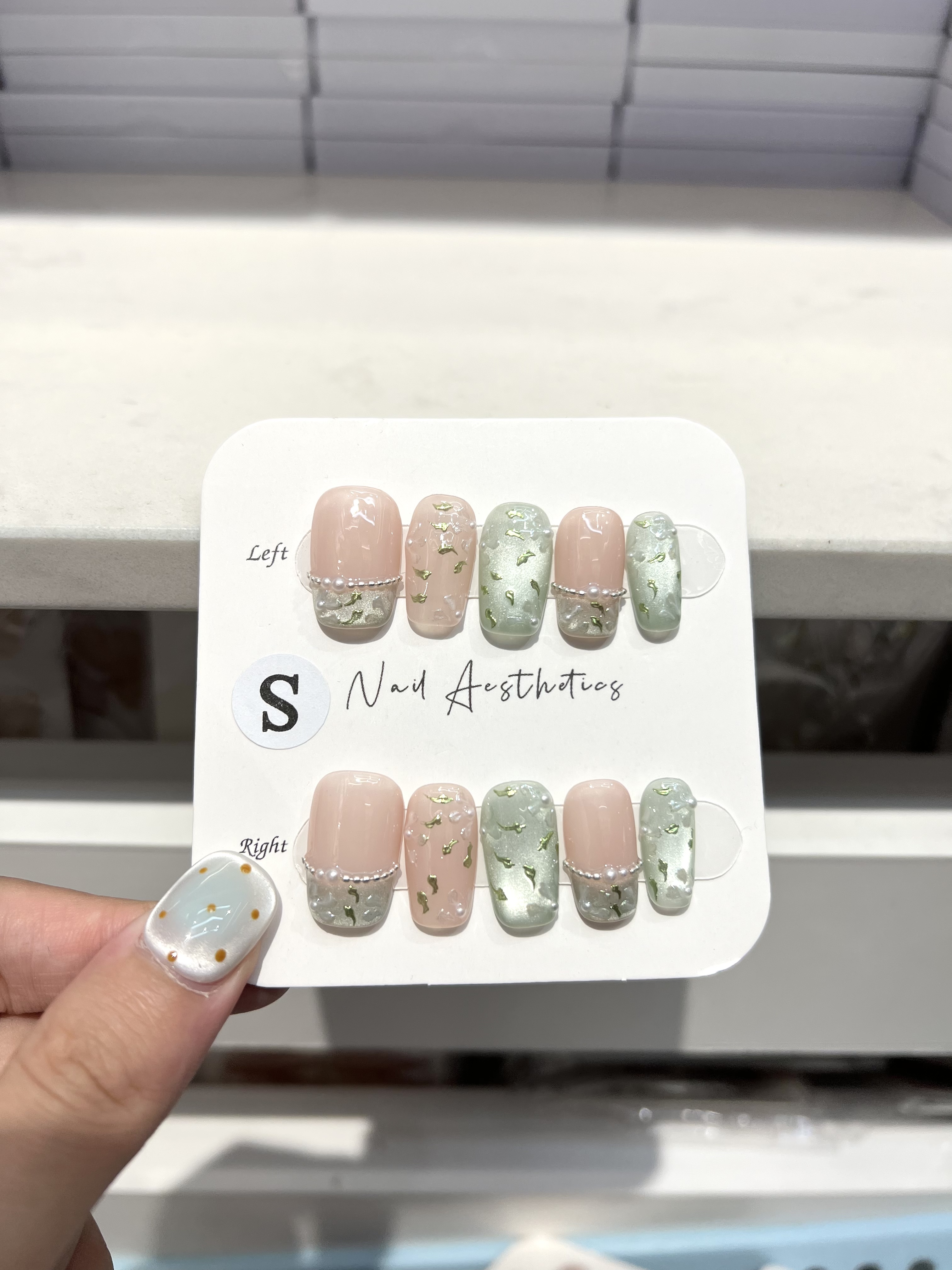 Fashionable wearable nail art set, wearable nail finished set, wearable nail pieces, DIY handicrafts, handcrafted Fashionable wearable nail art set, wearable nail finished set, wearable nail pieces, DIY handicrafts, handcrafted
