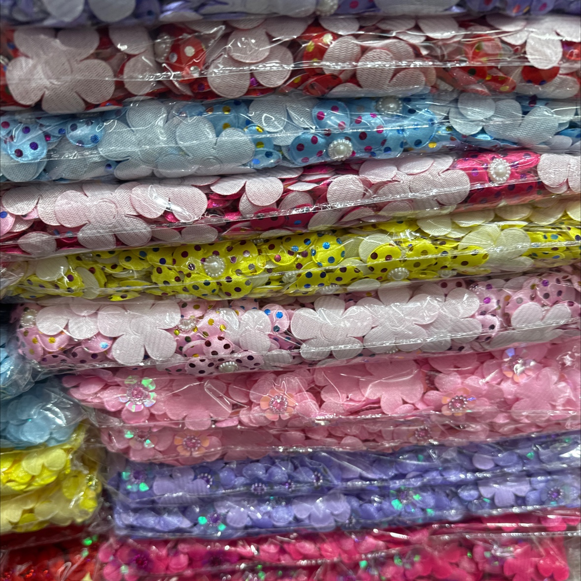 超声波压花蝴蝶图案装饰设计风格独特别致大方时尚个性配饰装饰图案设计辅料设计新颖别致等产品图