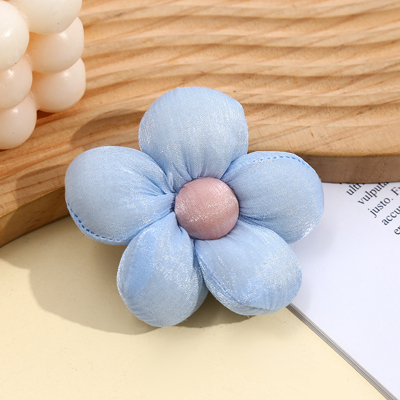 Wholesale of semi-finished materials for Korean-style solid color bright silk wrinkled five-petal flower buttoned shoes, socks, clothing accessories, hats and scarves Item Picture